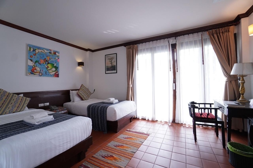 Twin bed  with balcony_1